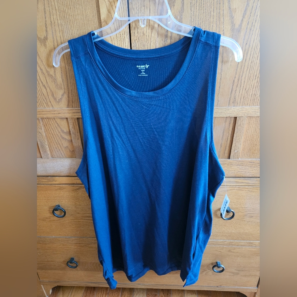 Old Navy Men's Navy Sleeveless Tank Top
